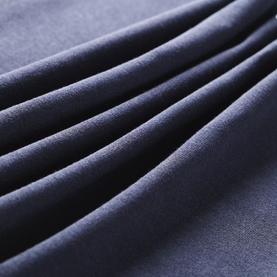 ぴったりフィットし、体温を逃がさずしっかり保温!