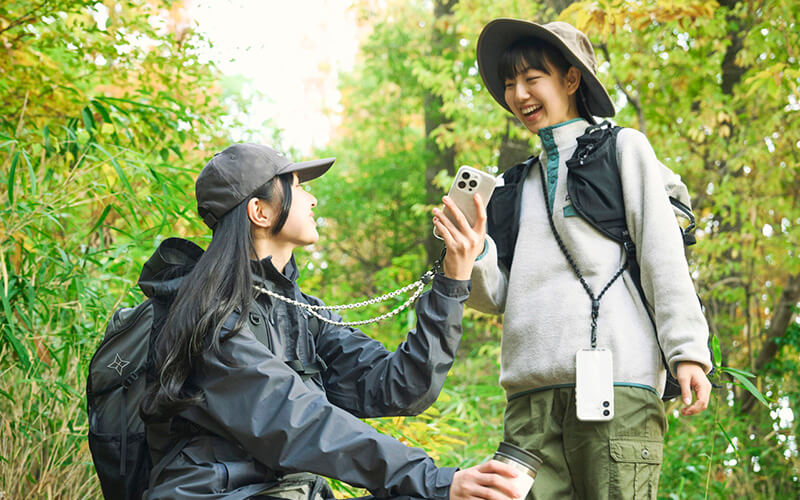 ショルダーストラップ使用イメージ