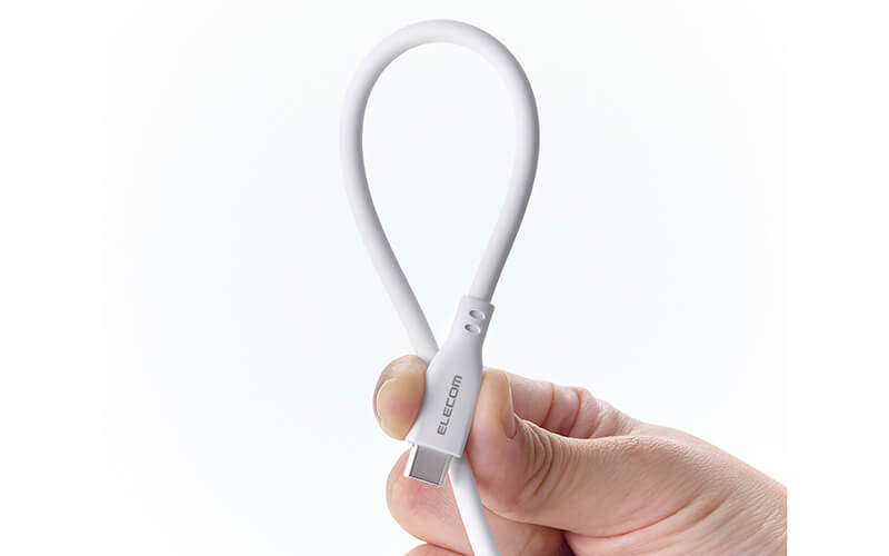 やわらかくなめらかな手触りのシリコン素材を採用