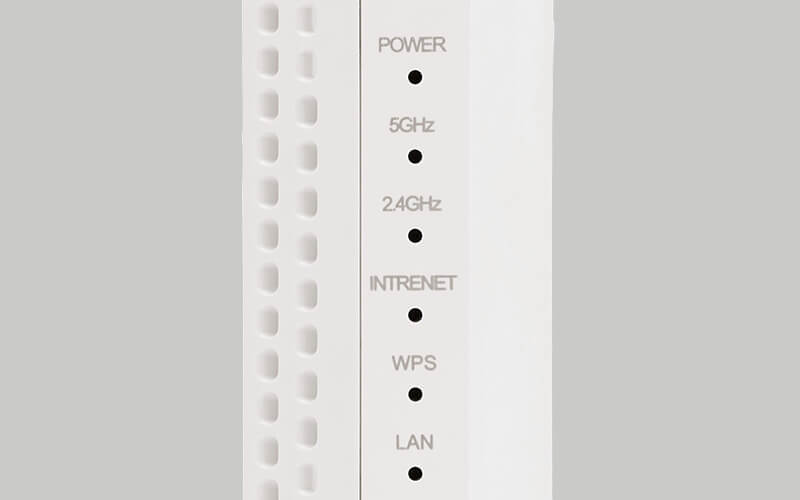 側面のランプの点灯状態で親機との電波状況がわかり、適切な設置場所を探しやすい