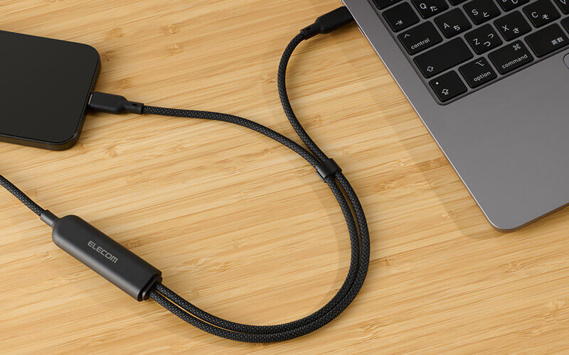 外皮にナイロンメッシュを使用するほか、難燃性素材の使用により、毎日の充電などに安心して利用可能