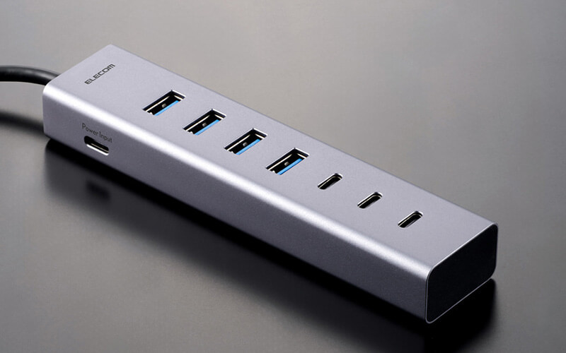 アルミ筐体を採用し、高い放熱性で多ポートでも安心