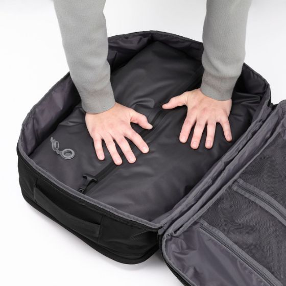 逆止弁付きで空気が戻らずしっかり圧縮