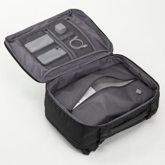 180度フルオープンで使いやすい、多機能収納設計