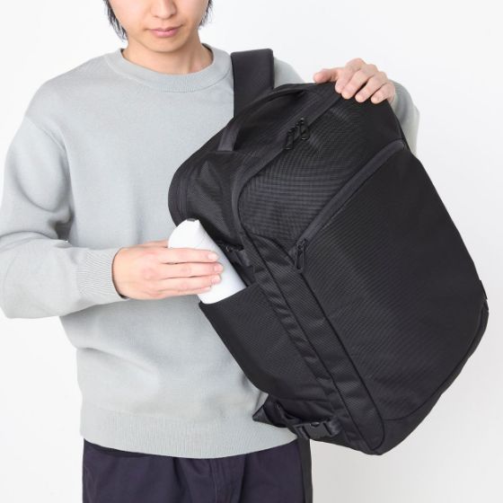 180度フルオープンで使いやすい、多機能収納設計