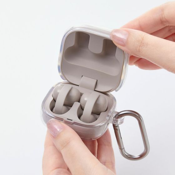 しなやかで衝撃に強く、透明感のある本体デザインのクリアソフトケース