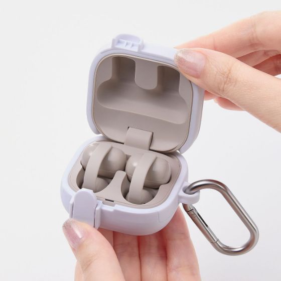 軽量で衝撃に強く、飛び出しを防ぐロック機能付きのTOUGH SLIM Lockケース