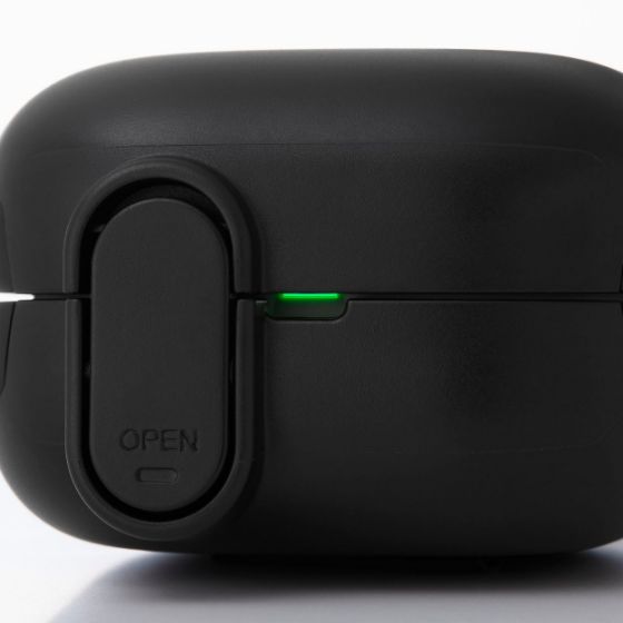 軽量で衝撃に強く、飛び出しを防ぐロック機能付きのTOUGH SLIM Lockケース