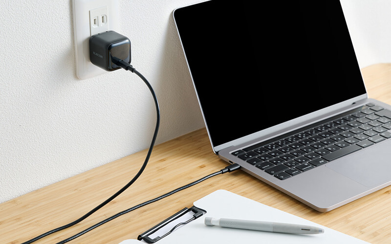 最大出力65Wでパソコンの充電が可能