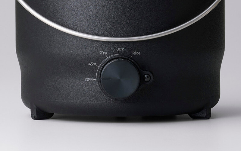 45℃・70℃・100℃の温度設定プラス炊飯の4つの動作モードを搭載