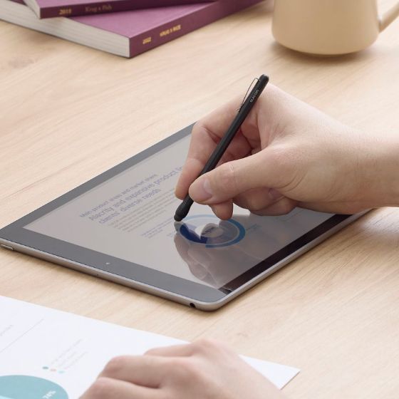 基本操作向けで操作がスムーズ!やわらかく安定したタッチ感の、シリコンタイプ