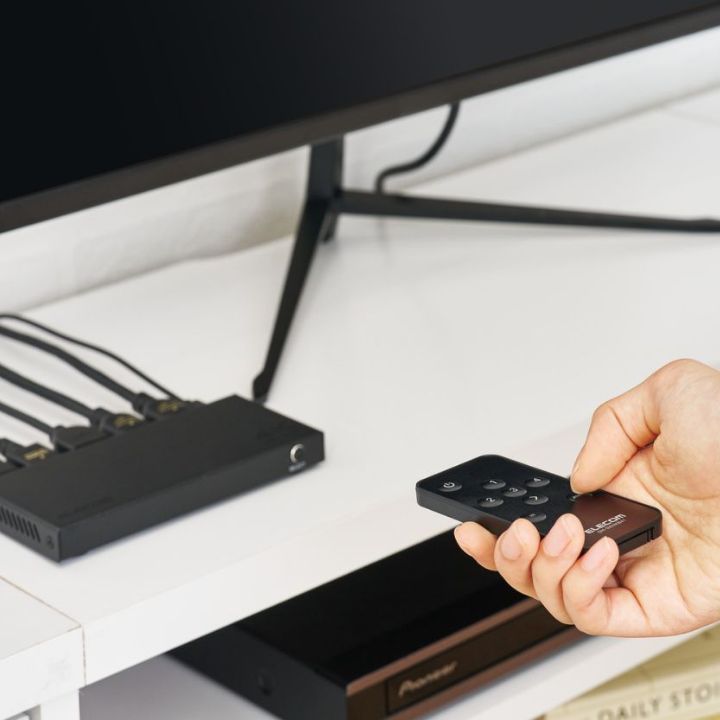 最大4K60Hzの映像出力!リモコン操作で4台機器の切り替えが可能なHDMI切替器