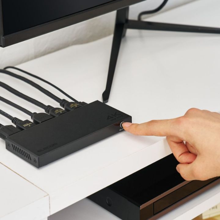 最大4K60Hzの映像出力!リモコン操作で4台機器の切り替えが可能なHDMI切替器