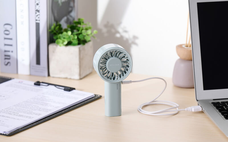 卓上での使用も可能