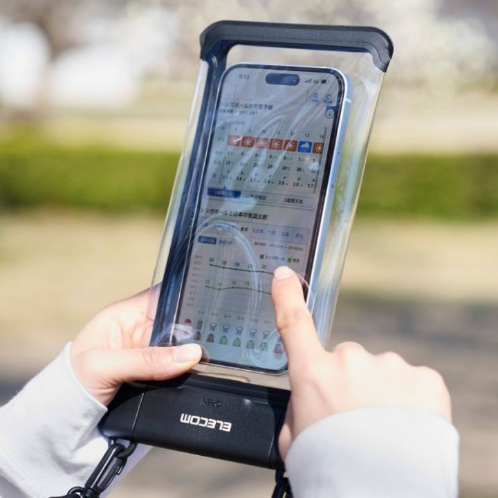 ケースに入れたまま、タッチパネルの操作が可能