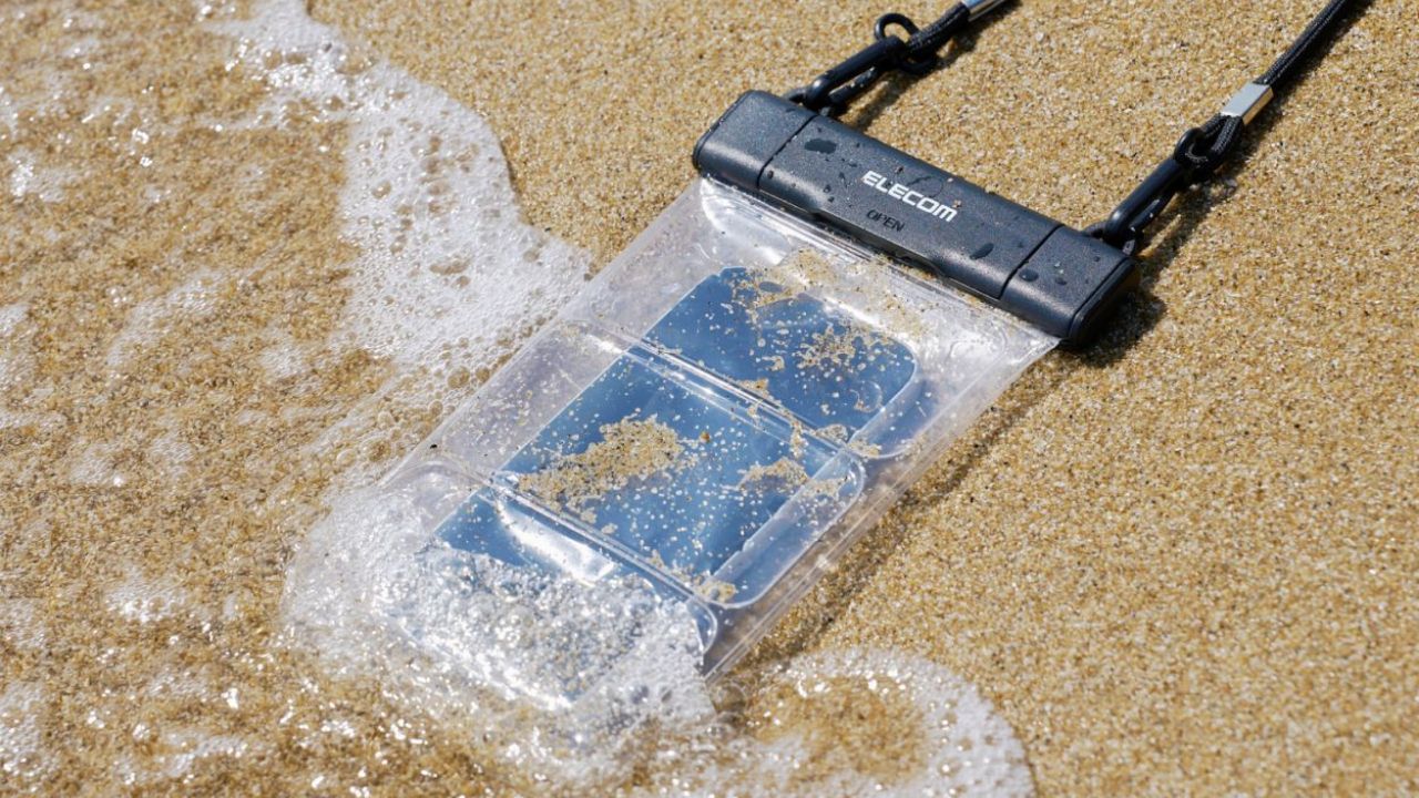 [特殊構造タイプ]特殊構造で水中タッチ操作が可能