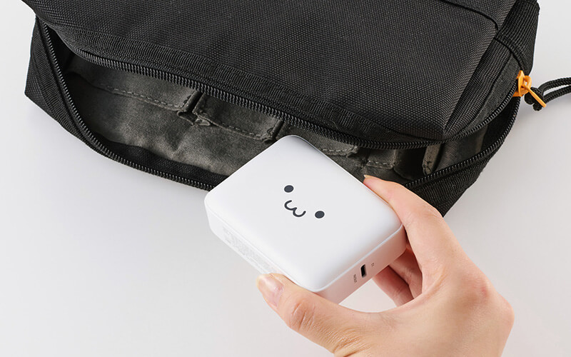 ポーチのポケットにも収まるサイズ