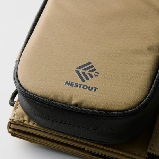 アウトドアで安心して使える耐久性と付属品