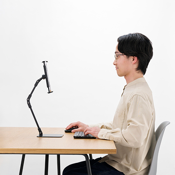 最長410mmまで伸ばせ、目線の高さに合わせて自然な姿勢で使用可能!タブレット用デスクスタンド(ホルダータイプ)