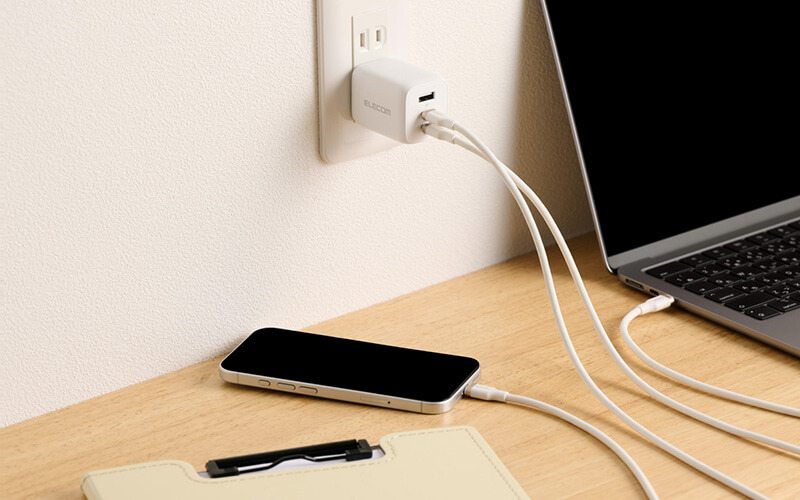 2本入りだから、本製品だけで2台の機器の充電やデータ転送に使用可能
