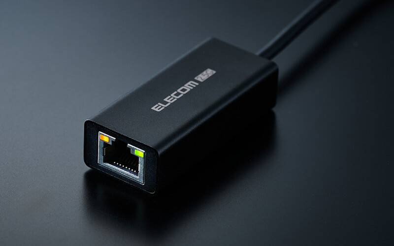 高級感があり、放熱性と耐ノイズ性にすぐれたアルミ筐体を採用。LEDランプで通信状態を確認可能