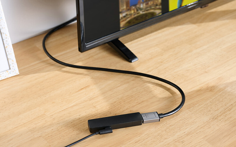 HDMI接続の距離を延長できるほか、本製品を使用することで、ストリーミングデバイスなど背面に接続する機器を任意に配置できる