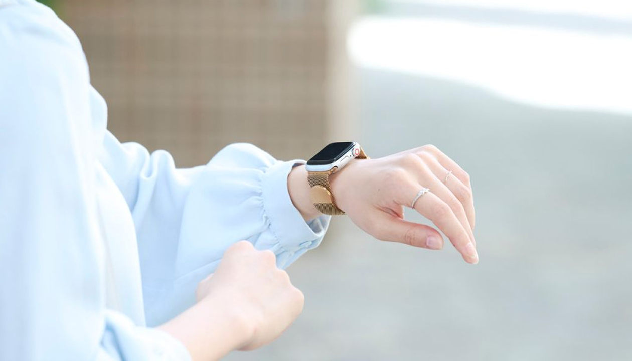 細かなサイズ調節で手首にしなやかにフィット!エレガントでスタイリッシュなApple Watch用ステンレスミラネーゼバンド