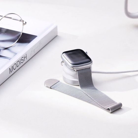 細かなサイズ調節で手首にしなやかにフィット!エレガントでスタイリッシュなApple Watch用ステンレスミラネーゼバンド