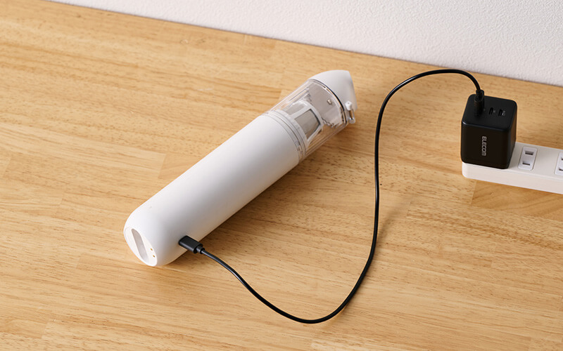 本体を直接充電することも可能