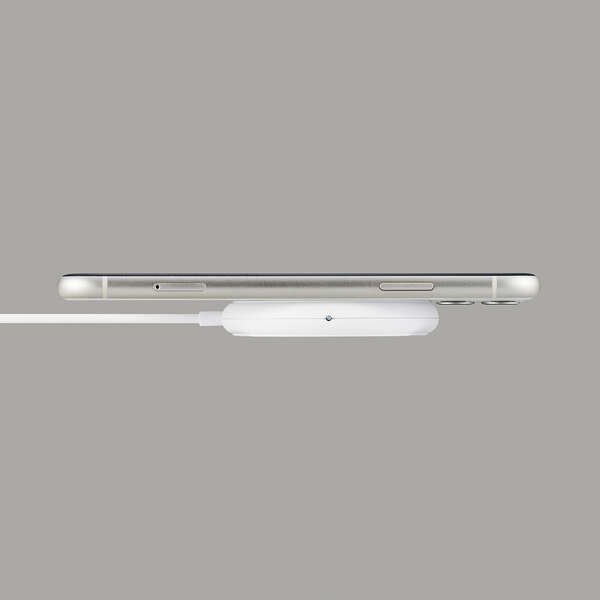 ケーブル一体型 Qi規格対応ワイヤレス充電器(5W・卓上・1ｍ) - W-QA16WF