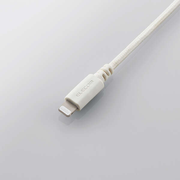 12W Lightningケーブル一体型AC充電器 - MPA-ACL07WF
