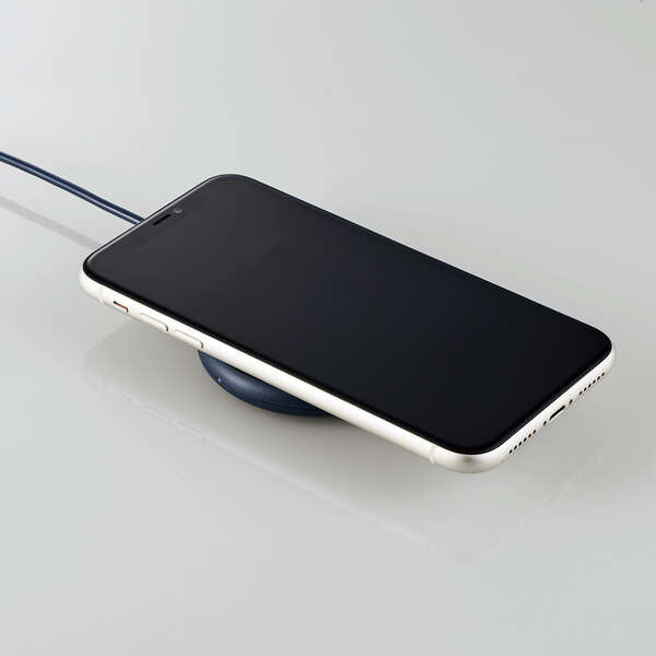 ケーブル一体型 Qi規格対応ワイヤレス充電器(5W・卓上・1ｍ) - W-QA16NV