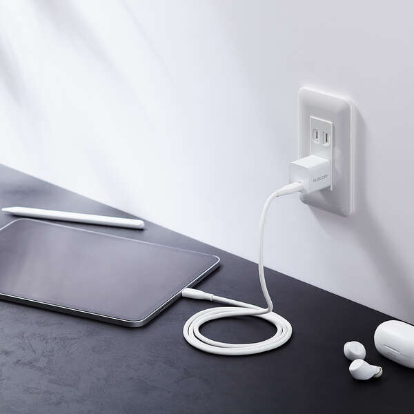 USB Power Delivery 20W AC充電器(C×1) - MPA-ACCP28XWH USB Power Delivery 20W AC充電器(C×1) - MPA-ACCP28XWH