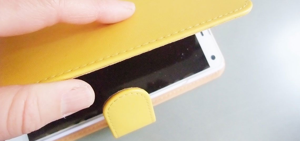 ケースなどのスマートフォンアクセサリーに注意