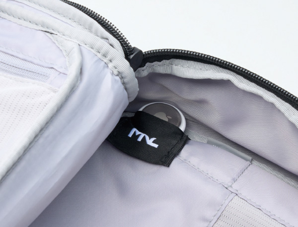 トラッカータグ収納ポケット