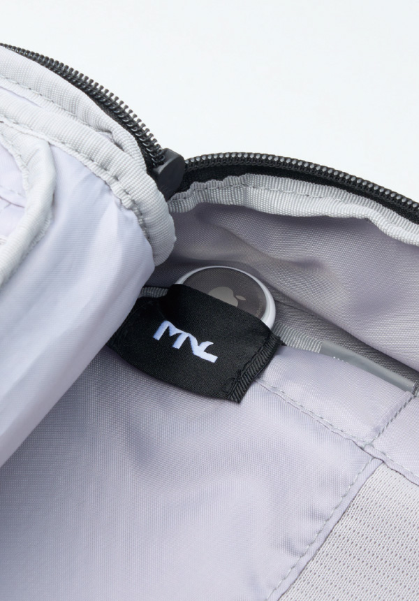 トラッカータグ収納ポケット