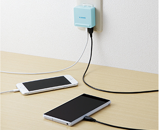 スマートフォンやタブレットを家庭用コンセントからそのまま充電できる充電 スマートフォンやタブレットを家庭用コンセントからそのまま充電できる充電