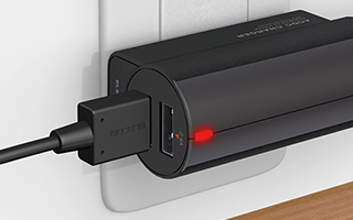 通電状況を確認できるLEDランプ付き 通電状況を確認できるLEDランプ付き