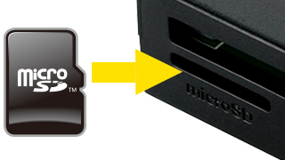 microSDもそのまま挿し込める microSDもそのまま挿し込める