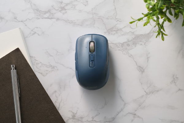 左右対称の楕円形デザイン