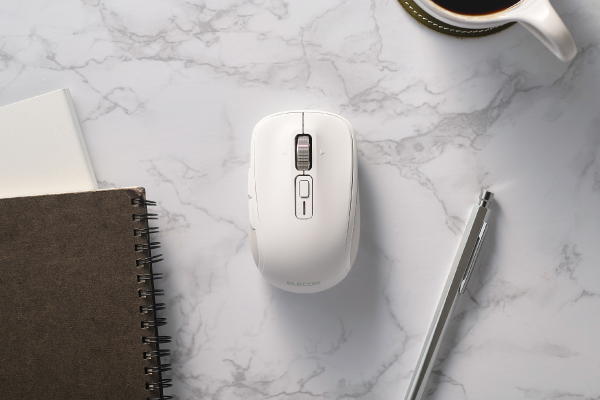 左右対称の楕円形デザイン