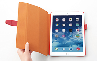 スリープモードに対応したフラップ付き